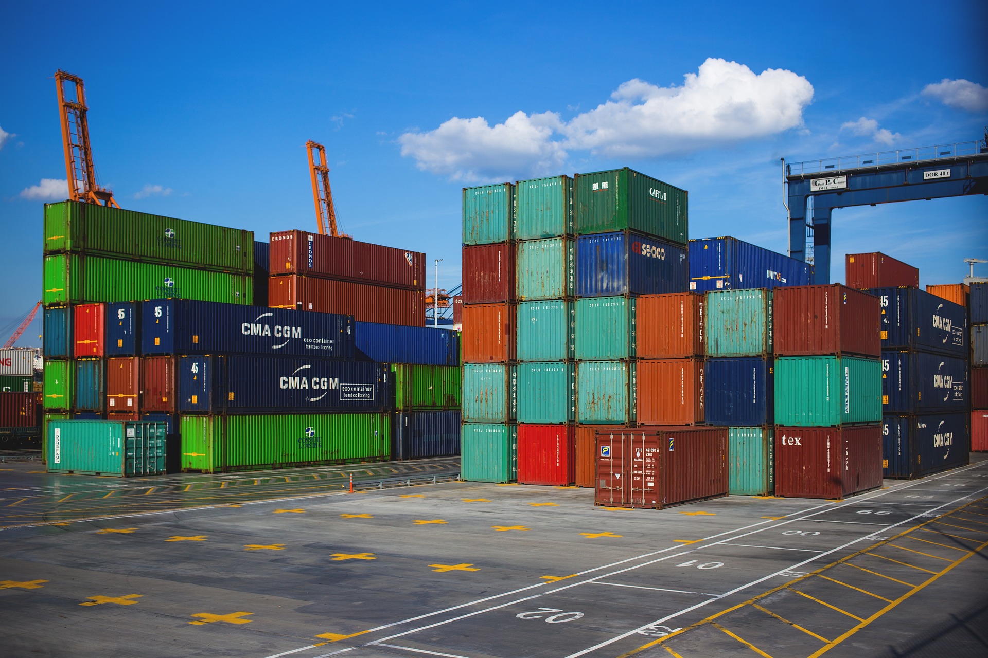 entreposage et dédouanement de marchandises